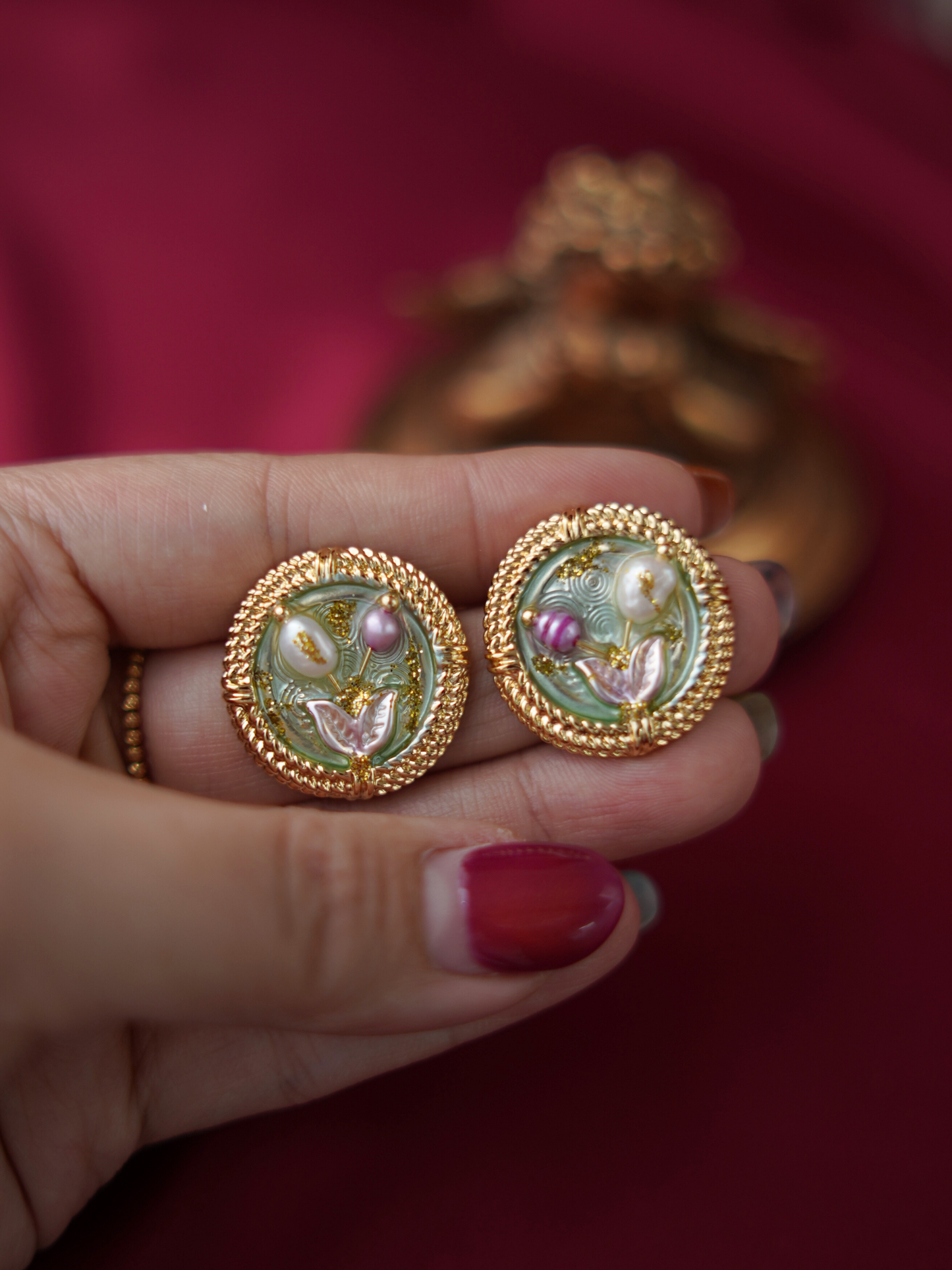 EA0031GR Earrings Freshwater Pearl Green Enamel 18K Gold Pleated