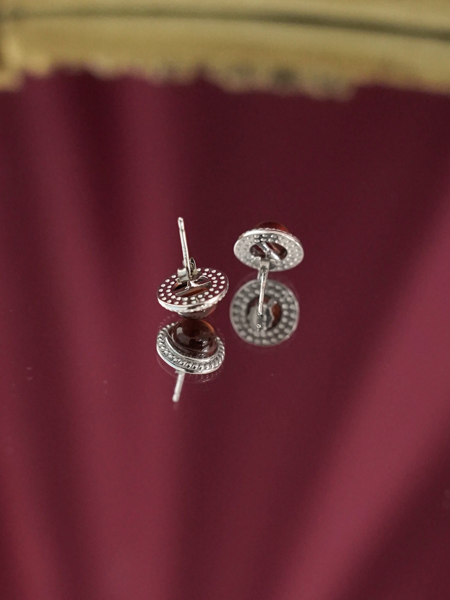 KEA001RD High Grade Garnet Crystal S925 Silver Earrings