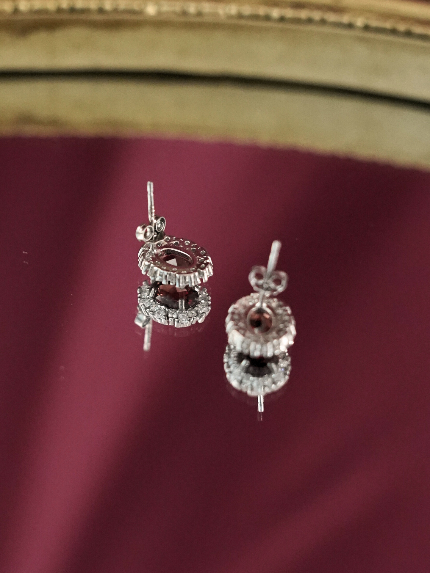 KEA002RD High Grade Garnet Crystal S925 Silver Earrings